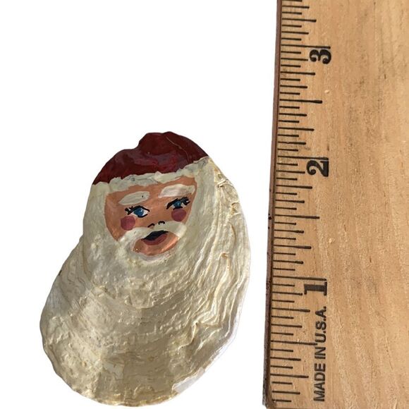Handpainted Brooch Santa Oyster Shell Pin - Picture 3 of 4